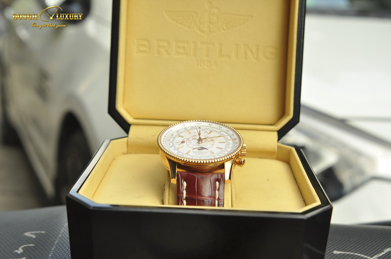 dong ho breitling montbrillant moon 2