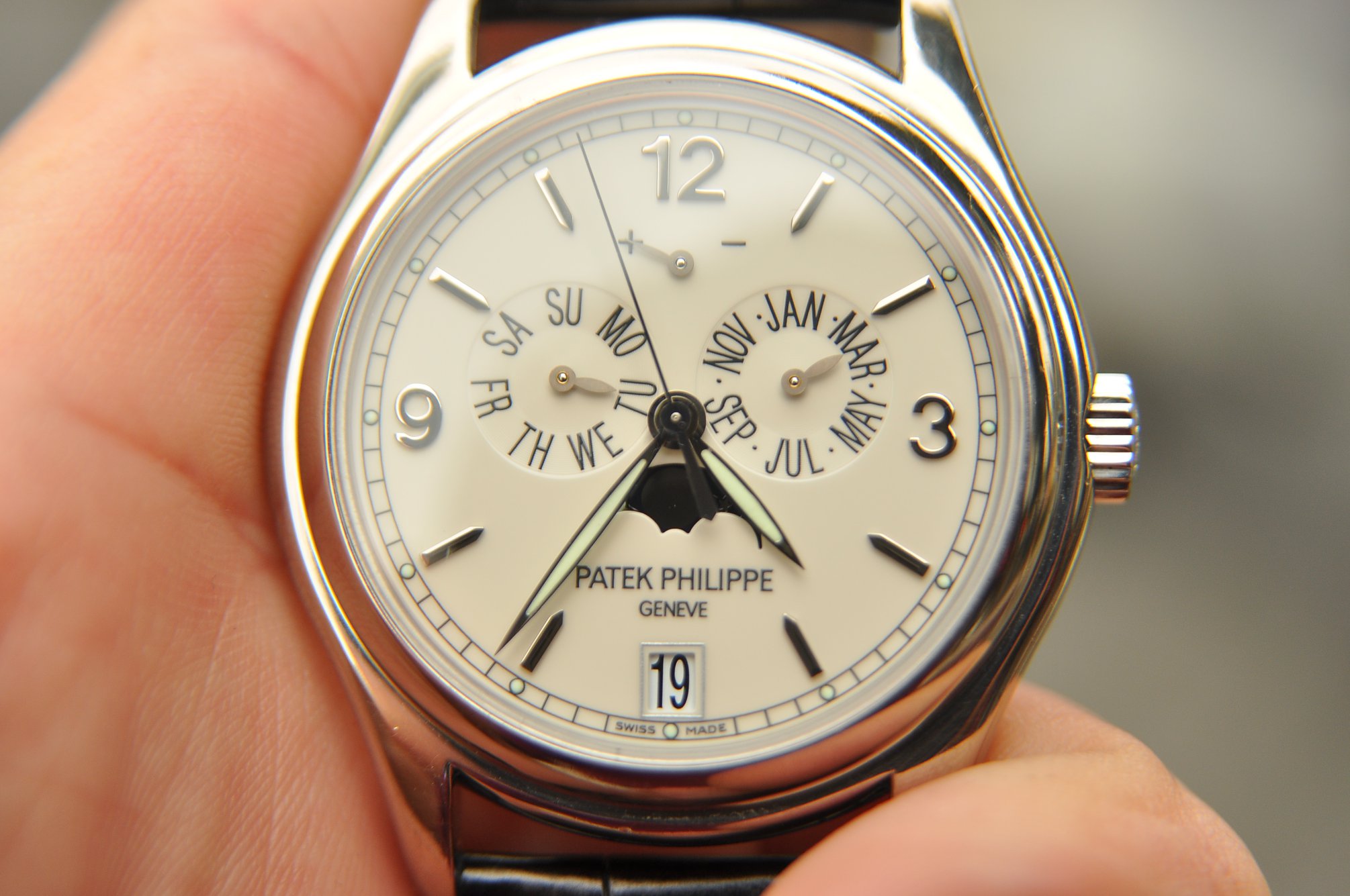 dong ho patek philippe complications annual calendar 3
