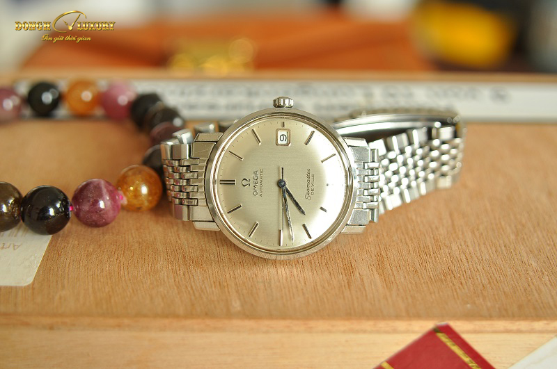 Mẫu đồng hồ Omega Seamaster Deville cổ sản xuất thập niên 60 